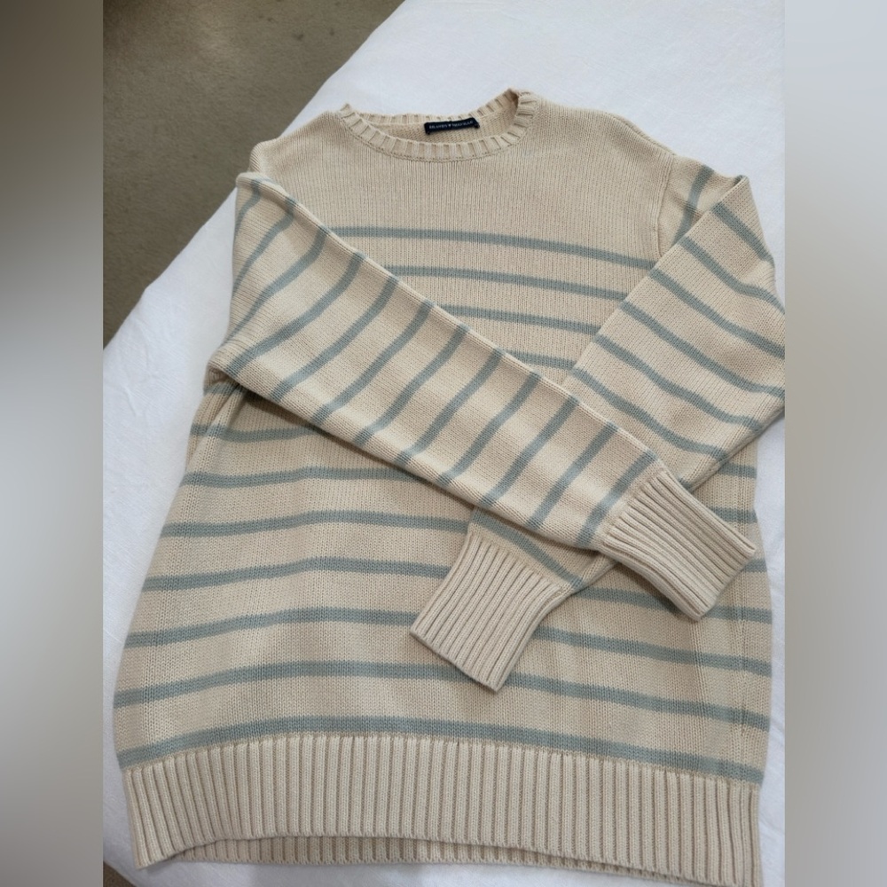 Brandy Melville oversized sweater